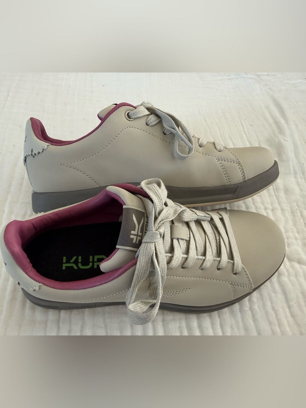 KURU ROAM Sneakers Size 8